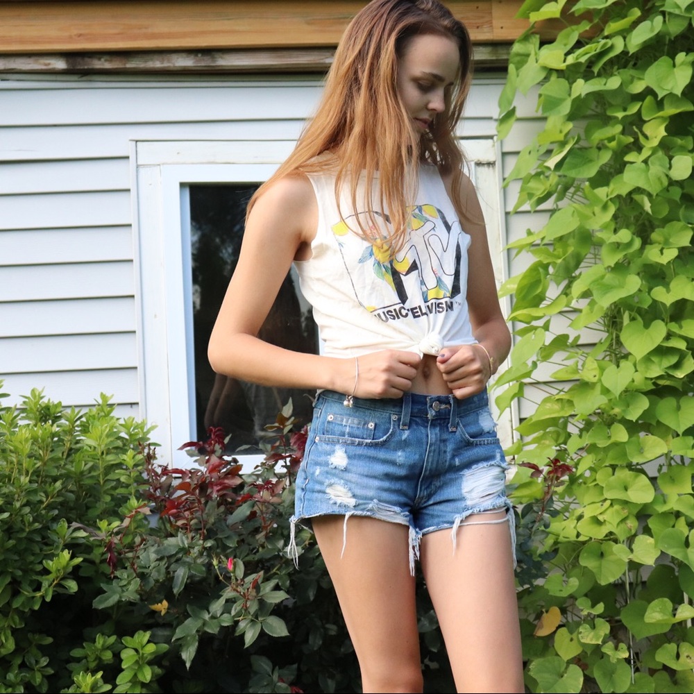 MTV Graphic Tank Top